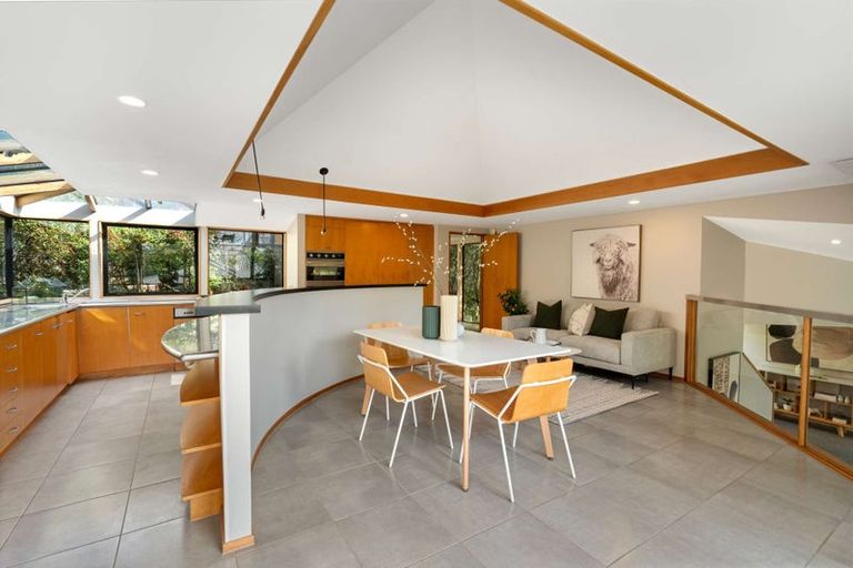 Photo of property in 887 Cashmere Road, Halswell, Christchurch, 8025