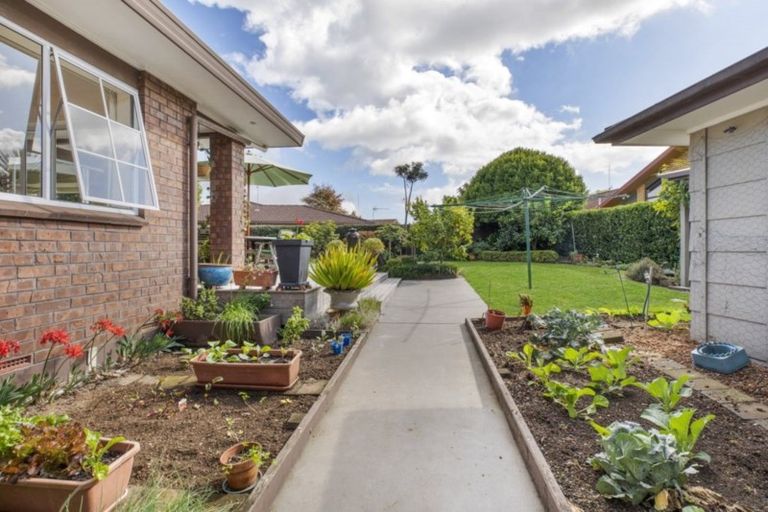 Photo of property in 19 Westholm Way, Pahurehure, Papakura, 2113