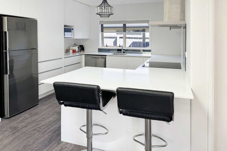 Photo of property in 14 Elmslie Grove, Halswell, Christchurch, 8025