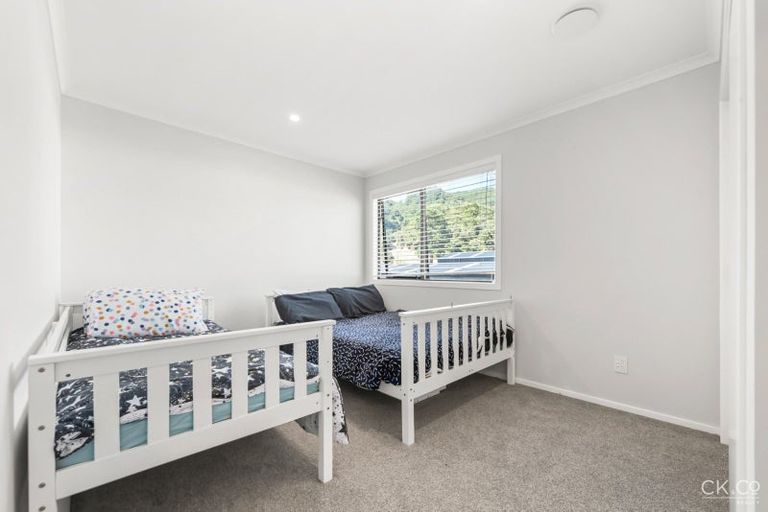 Photo of property in 9 Desert Gold Lane, Wallaceville, Upper Hutt, 5018