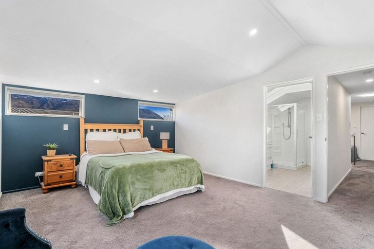 Photo of property in 17a Mataraki Place, Wanaka, 9305