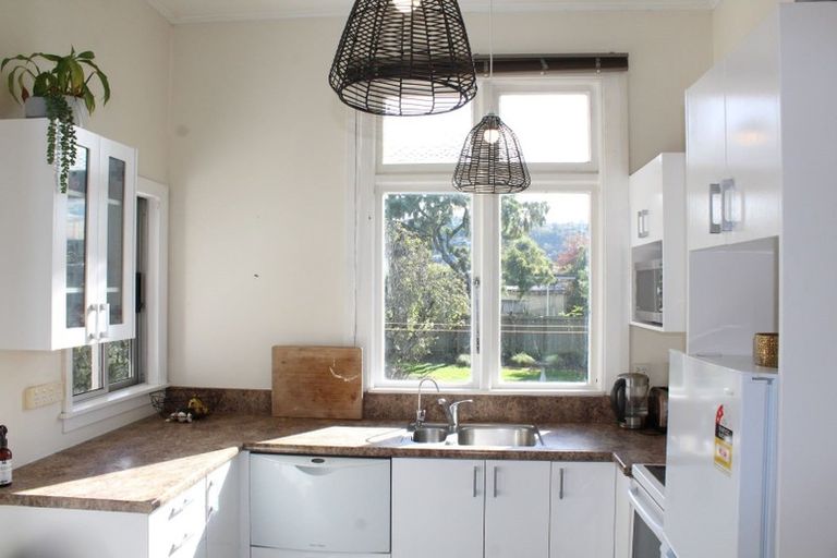 Photo of property in 268 Macandrew Road, Forbury, Dunedin, 9012