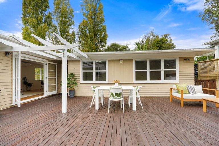 Photo of property in 7 Mcphail Street, Birkdale, Auckland, 0626
