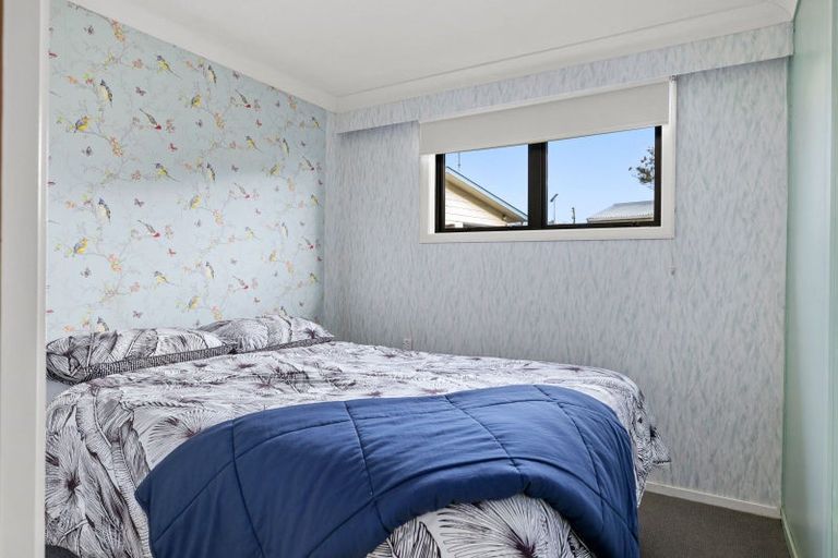 Photo of property in 60 Pinedale Crescent, Riversdale Beach, Masterton, 5872