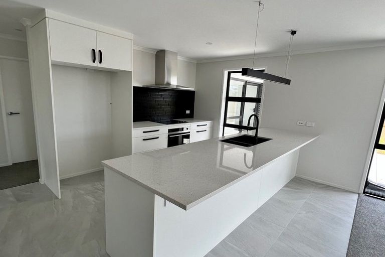 Photo of property in 24 Kerr Crescent, Patumahoe, 2679