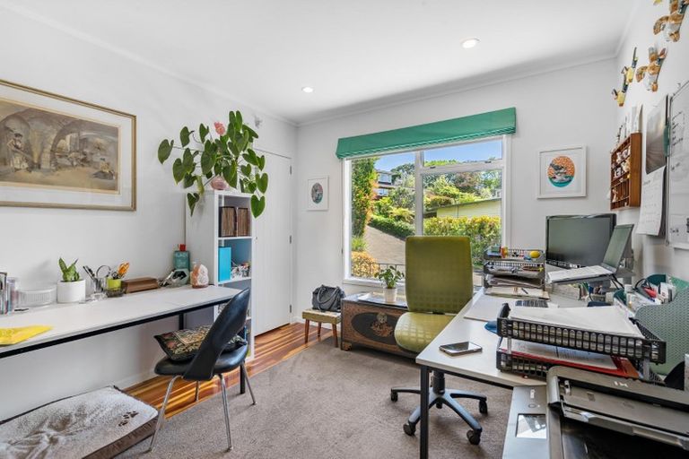 Photo of property in 23a Aberdeen Road, Castor Bay, Auckland, 0620
