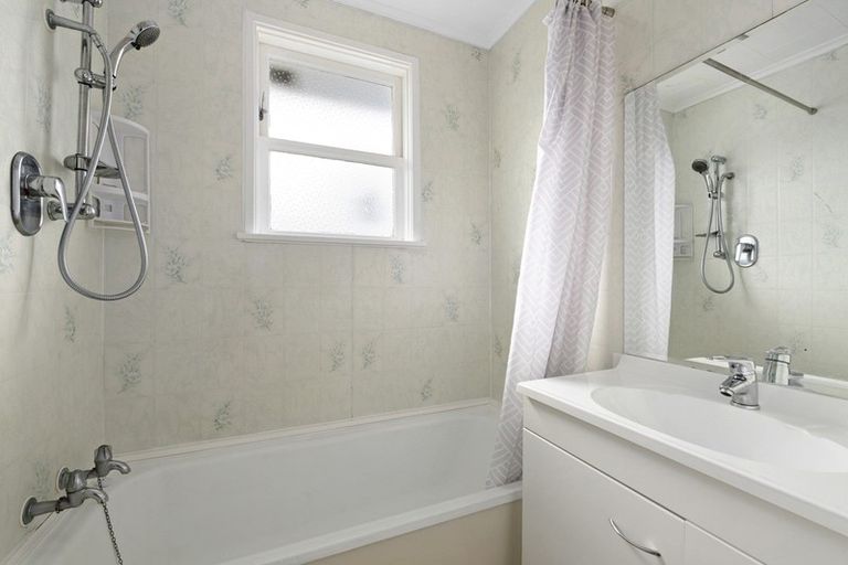 Photo of property in 1087 Fergusson Drive, Clouston Park, Upper Hutt, 5018