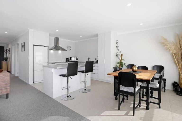 Photo of property in 24 Towhai Crescent, Owhata, Rotorua, 3010