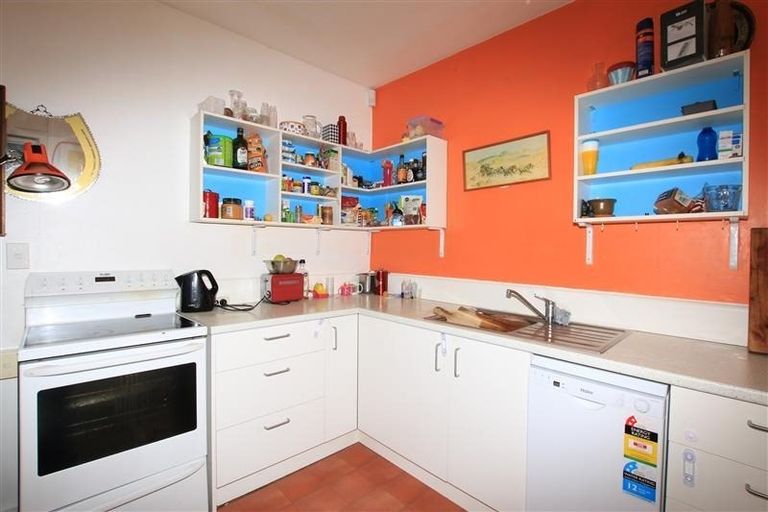 Photo of property in 15 Tinopai Road, Titirangi, Auckland, 0604