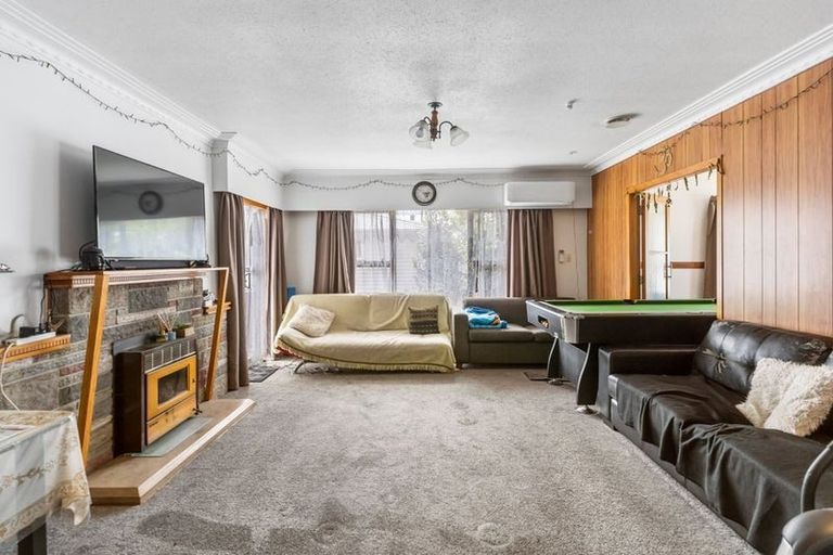 Photo of property in 17 Mckean Avenue, Manurewa, Auckland, 2102