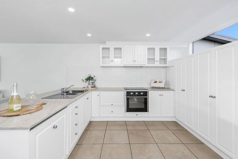 Photo of property in 4/1010 Colombo Street, St Albans, Christchurch, 8014