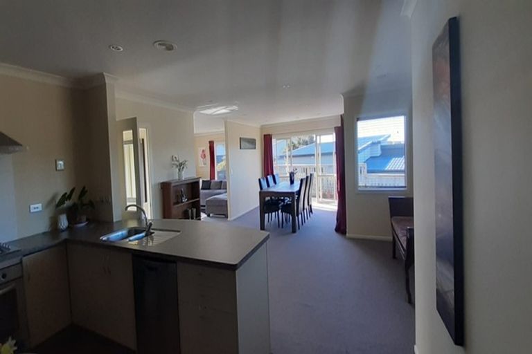 Photo of property in 11 Tongariro Drive, Aotea, Porirua, 5024