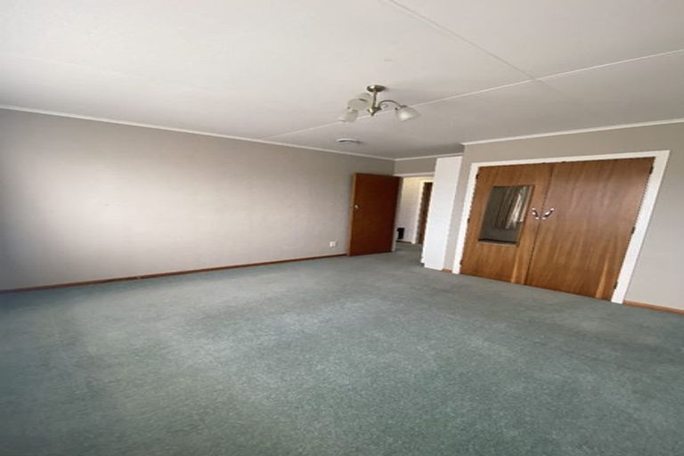Photo of property in 5 Harlech Street, Levin, 5510