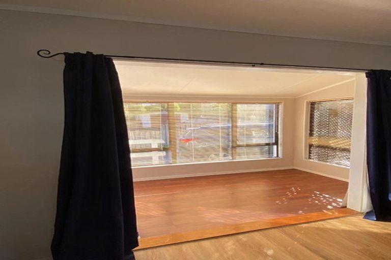 Photo of property in 56 Vintage Drive, Henderson, Auckland, 0612