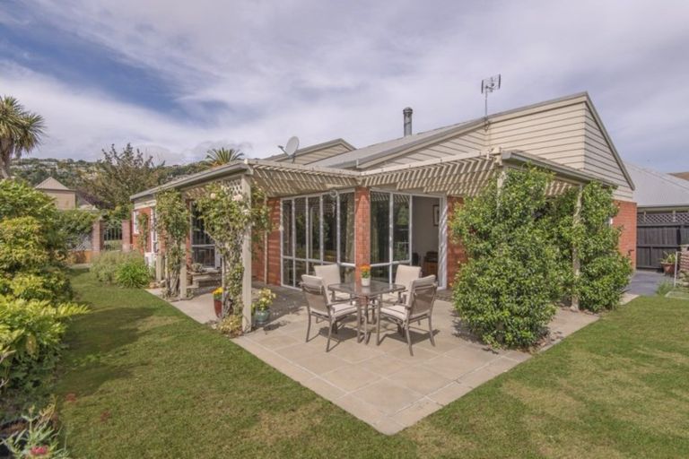 Photo of property in 16 Herbs Place, Cashmere, Christchurch, 8022