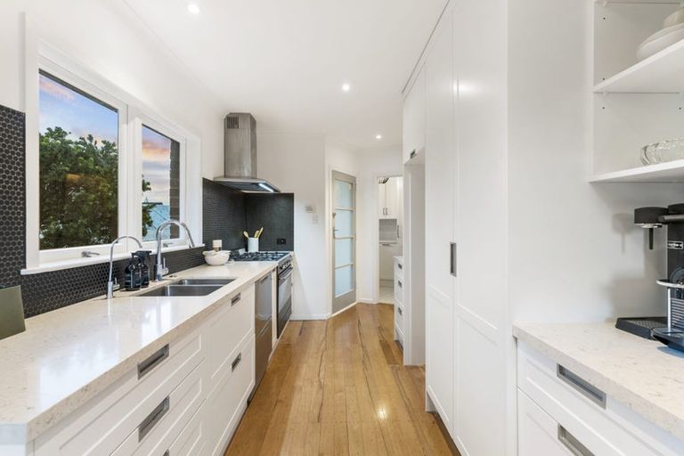 Photo of property in 6 Dell Way, Bucklands Beach, Auckland, 2014