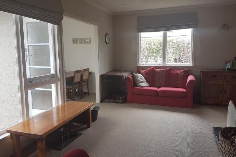 Photo of property in 213 Frankley Road, Frankleigh Park, New Plymouth, 4310