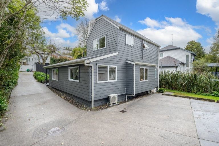 Photo of property in 92a Beach Road, Mellons Bay, Auckland, 2014