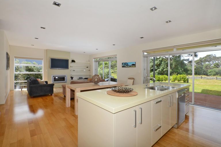 Photo of property in 36 Galbraith Street, Matapouri, Whangarei, 0173