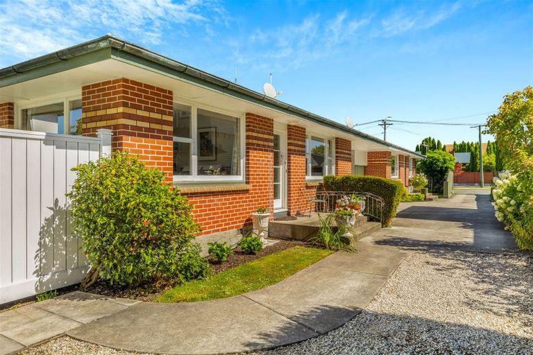 Photo of property in 2/10 Bretts Road, St Albans, Christchurch, 8052