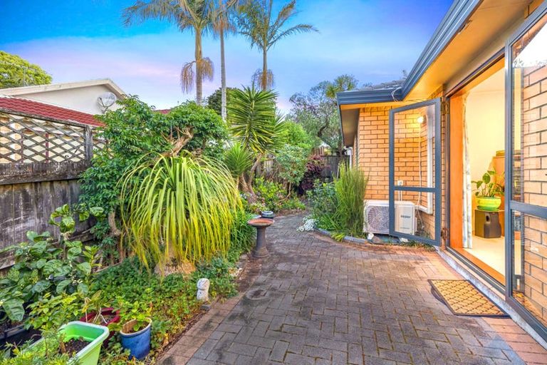 Photo of property in 19 Angel Way, Stanmore Bay, Whangaparaoa, 0932