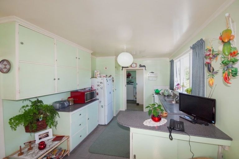Photo of property in 93 Helston Road, Paparangi, Wellington, 6037