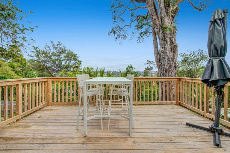 Photo of property in 100 Pemberton Avenue, Bayview, Auckland, 0629