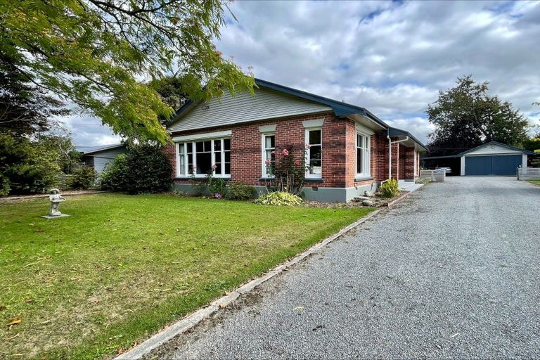 Photo of property in 63 Main North Road, Geraldine, 7930