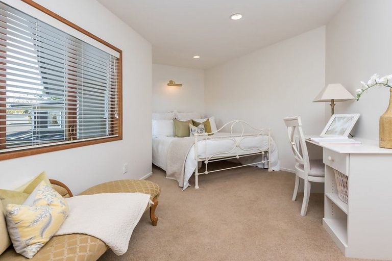 Photo of property in 59 Marine Parade, Mellons Bay, Auckland, 2014