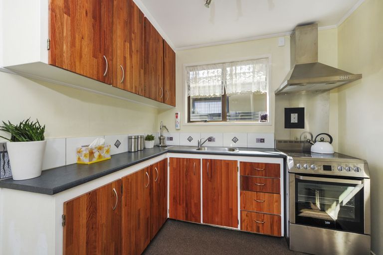 Photo of property in 68 Brunner Road, Glen Eden, Auckland, 0602