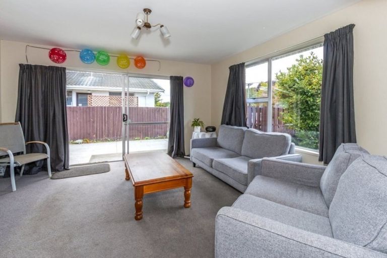 Photo of property in 2/361 Withells Road, Avonhead, Christchurch, 8042