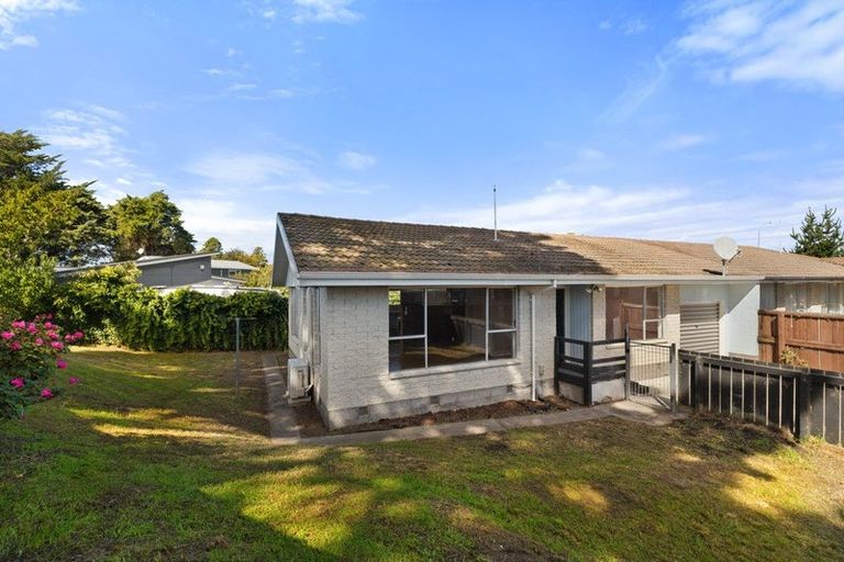 Photo of property in 2/48 Kawau Crescent, Bromley, Christchurch, 8062