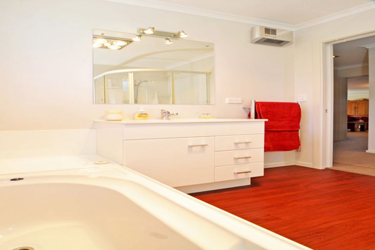 Photo of property in 8 Kohu Place, Halfway Bush, Dunedin, 9010