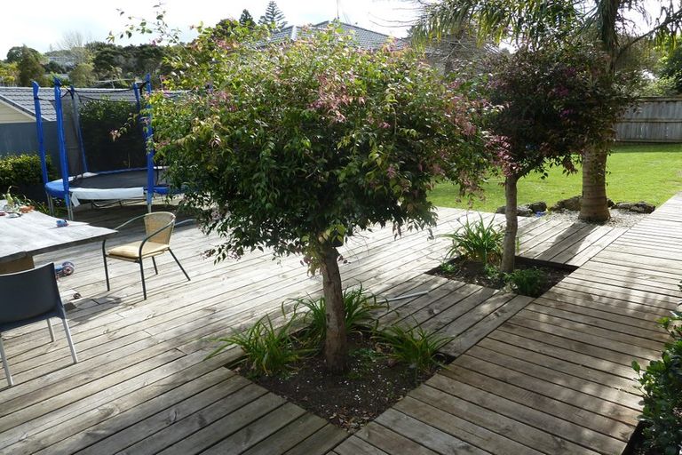 Photo of property in 1/65 Salamanca Road, Sunnynook, Auckland, 0620