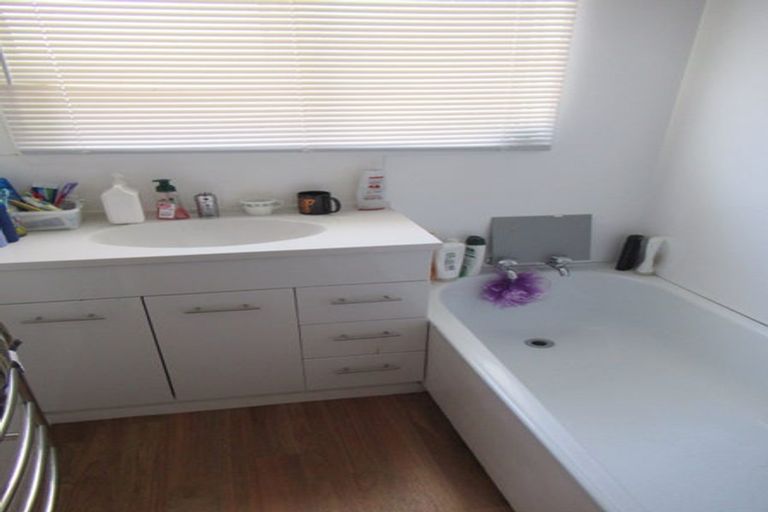 Photo of property in 39b Tacoma Drive, Totara Park, Upper Hutt, 5018