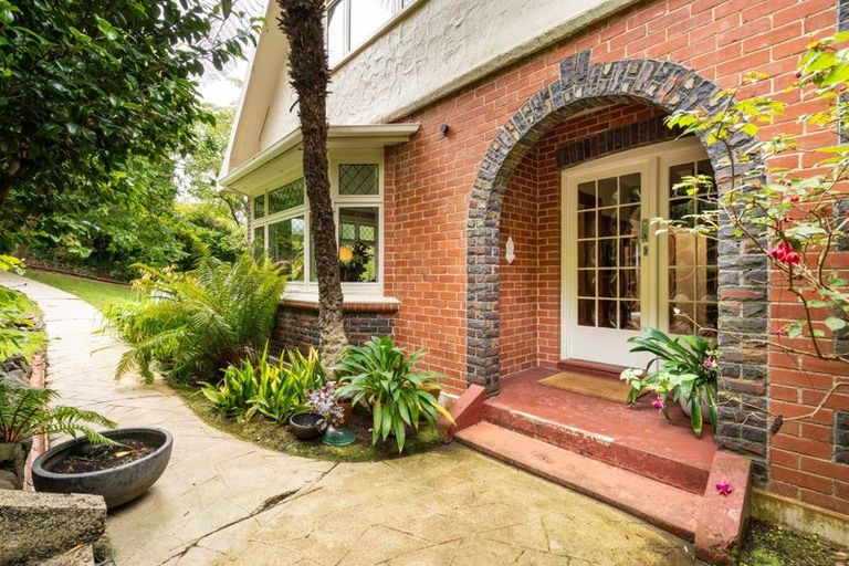 Photo of property in 16 Marewa Street, Kew, Dunedin, 9012