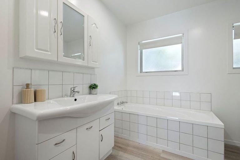 Photo of property in 10a Kaputone Place, Belfast, Christchurch, 8051