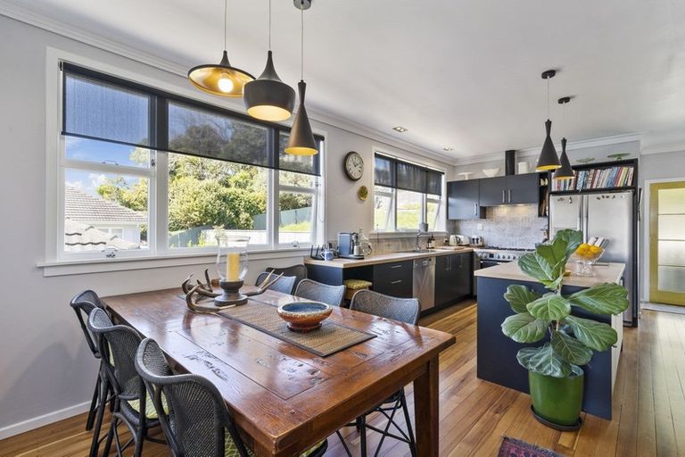 Photo of property in 223 Powderham Street, New Plymouth, 4310