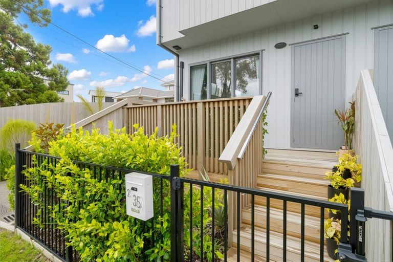 Photo of property in 2/35 Renata Crescent, Te Atatu Peninsula, Auckland, 0610