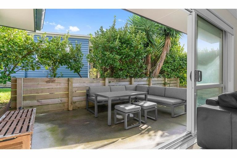 Photo of property in 24 Longview Street, Mangawhai, 0505