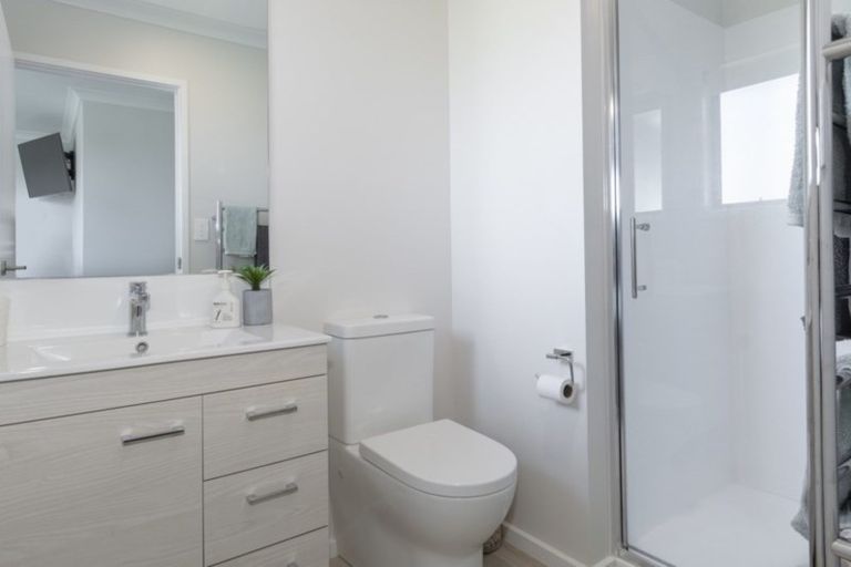 Photo of property in 83 Bert Wall Drive, Omokoroa, 3114