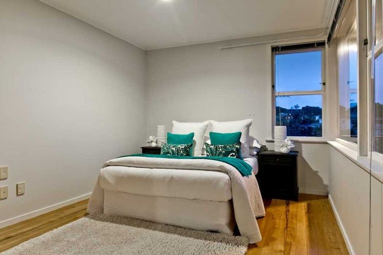 Photo of property in 456 Beach Road, Murrays Bay, Auckland, 0630