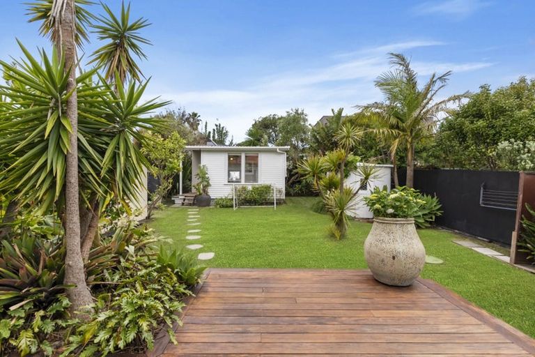 Photo of property in 2a Wesley Street, Devonport, Auckland, 0624