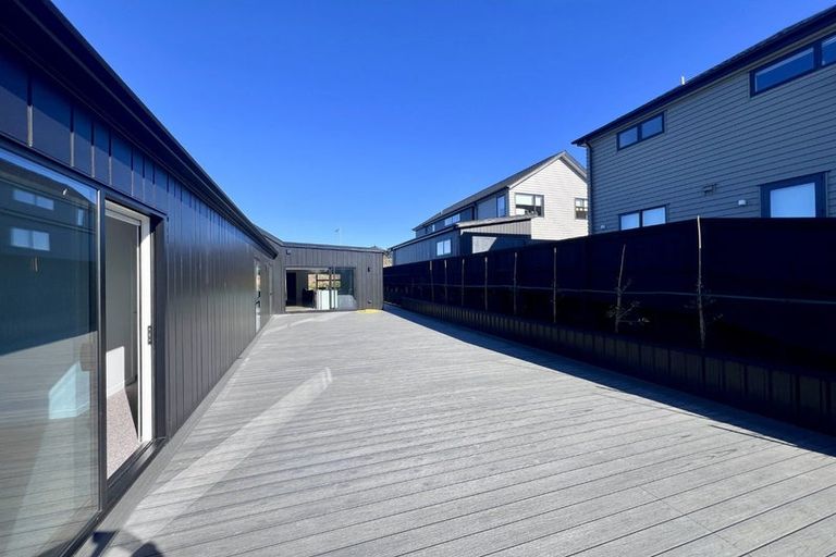 Photo of property in 43 Kikorangi Drive, Wainui, 0992