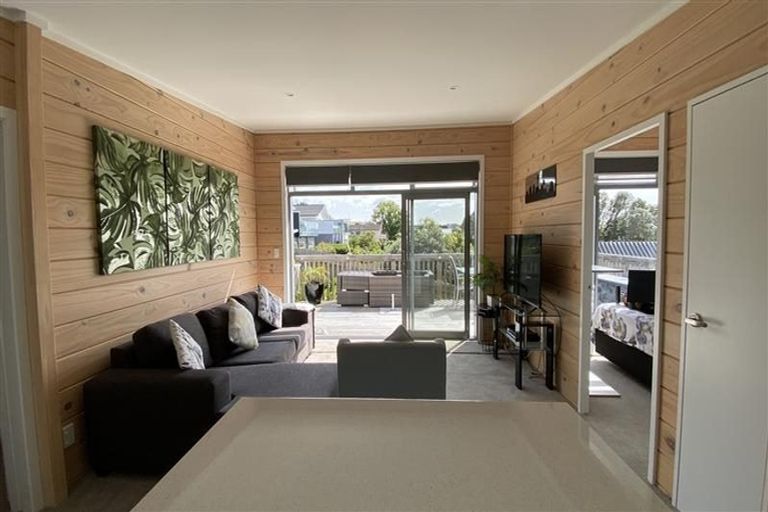 Photo of property in 87 Hebron Road, Waiake, Auckland, 0630