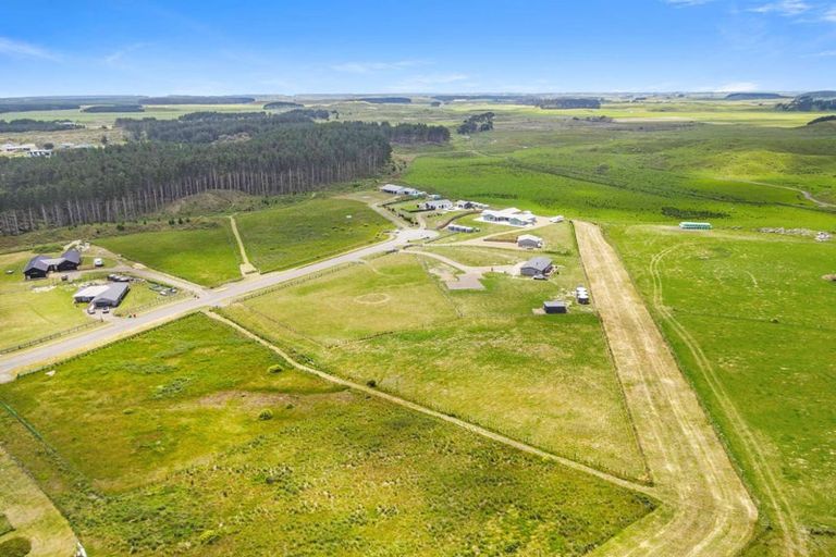 Photo of property in 38 Mowhia Grove, Waitarere, Levin, 5510