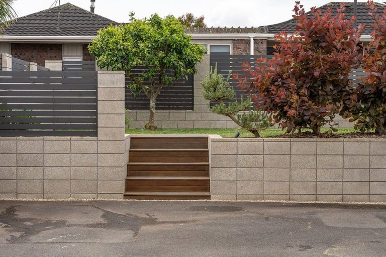 Photo of property in 180 Sandwich Road, St Andrews, Hamilton, 3200