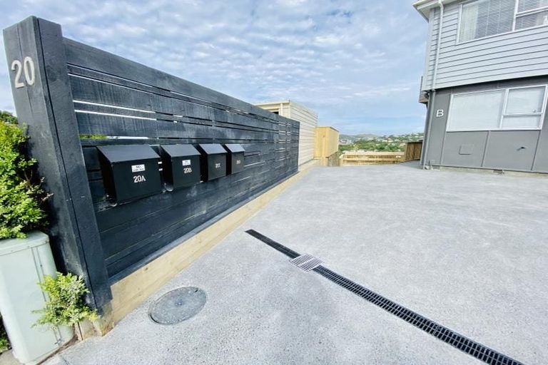 Photo of property in 20c Chetwode Grove, Newlands, Wellington, 6037