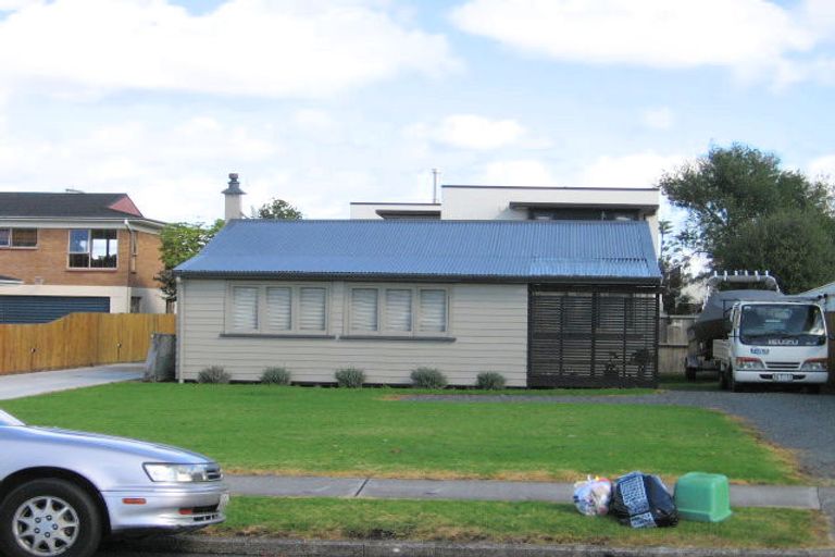 Photo of property in 19 Hattaway Avenue, Bucklands Beach, Auckland, 2012