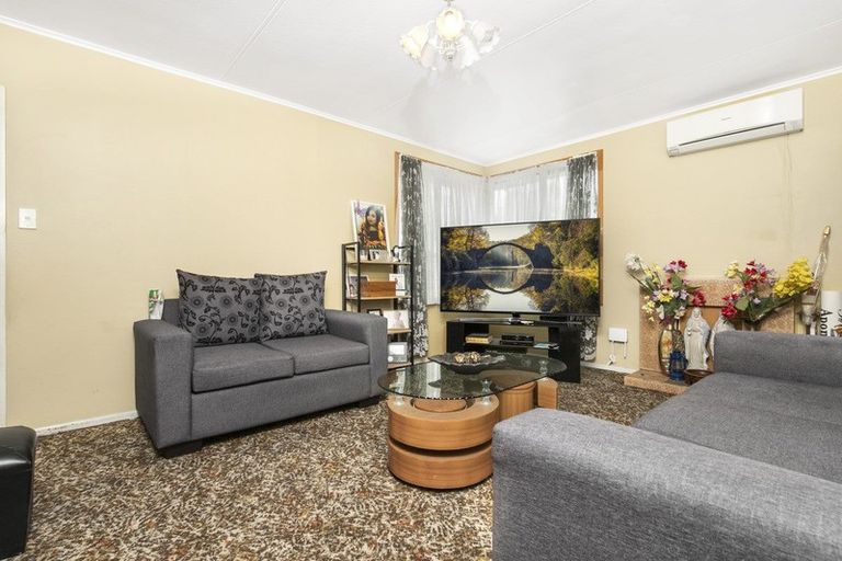 Photo of property in 92 Tennessee Avenue, Mangere East, Auckland, 2024